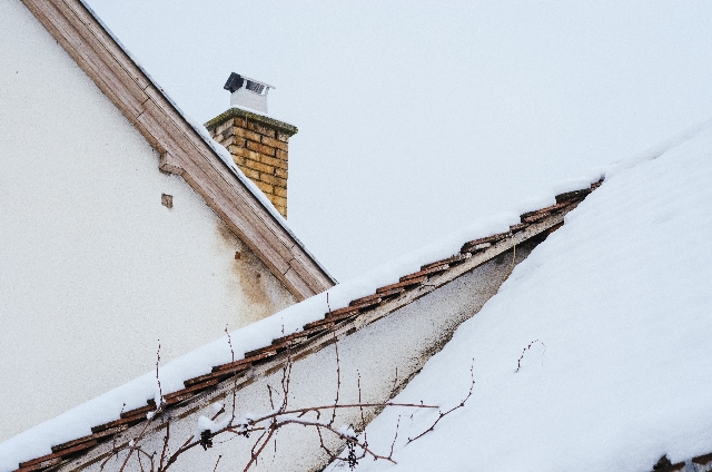 寒冷地でも耐える、凍結につよい屋根材ってなに？