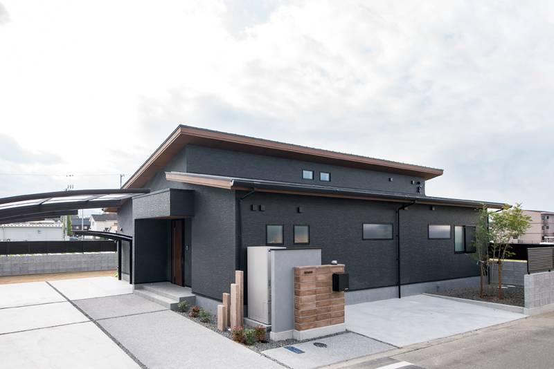 招き屋根