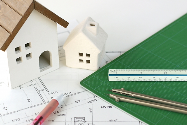 屋根の葺き替え工事の費用相場と工事時期・補助金制度について解説