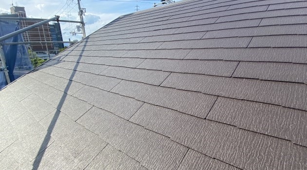 コロニアル屋根の葺き替えリフォームや修理にかかる費用を解説